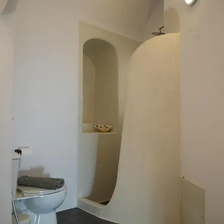 Paramythi Art Maison Emporio (Santorini)