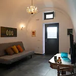 Paramythi Art Maison Aparthotel Emporio (Santorini)