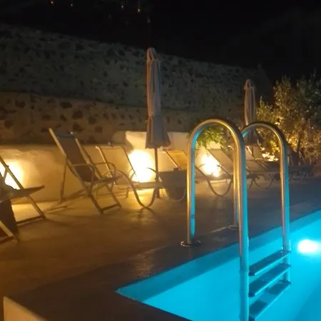 Aparthotel Paramythi Art Maison 4*