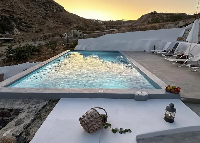 Ξενοδοχείο με διαμερίσματα Paramythi Art Maison 4*