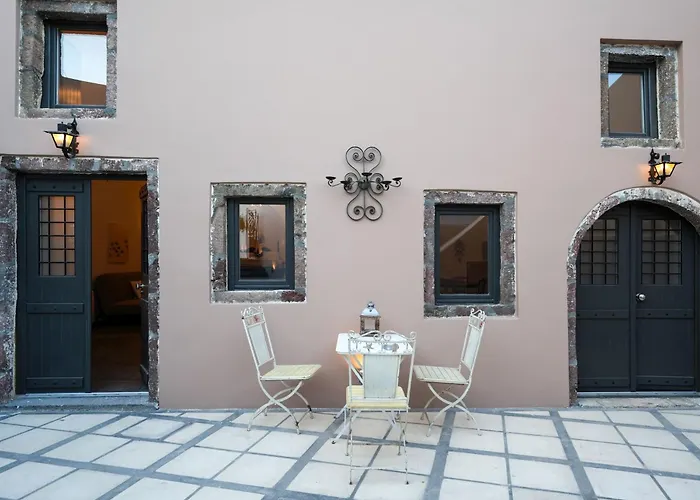 Lejlighedshotel Paramythi Art Maison Emporio (Santorini)
