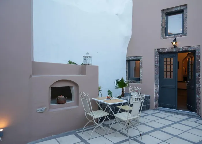 Ξενοδοχείο με διαμερίσματα Paramythi Art Maison