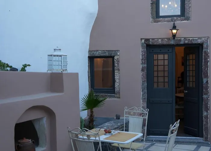 Lejlighedshotel Paramythi Art Maison Emporio (Santorini)