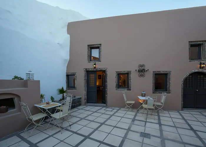 Ξενοδοχείο με διαμερίσματα Paramythi Art Maison