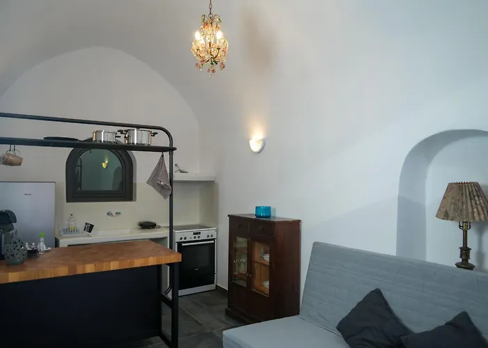 Ξενοδοχείο με διαμερίσματα Paramythi Art Maison 4*