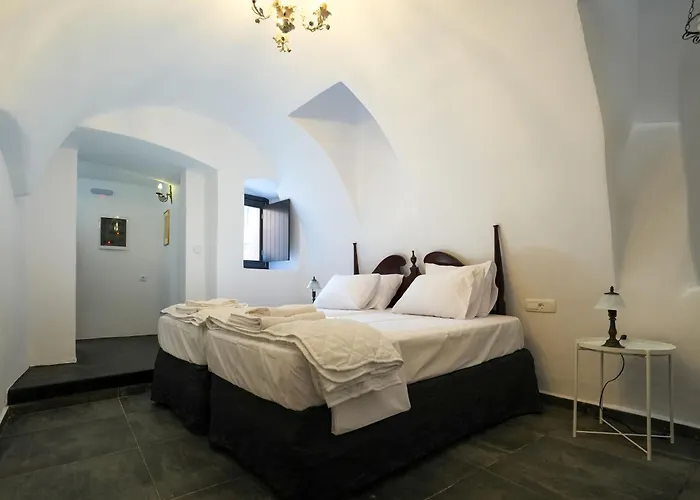 Paramythi Art Maison 4* Emporio (Santorini)
